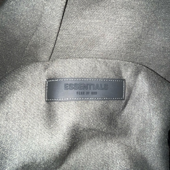 Fear Of God Essential Hoodie Off Black - Picture 5 of 7
